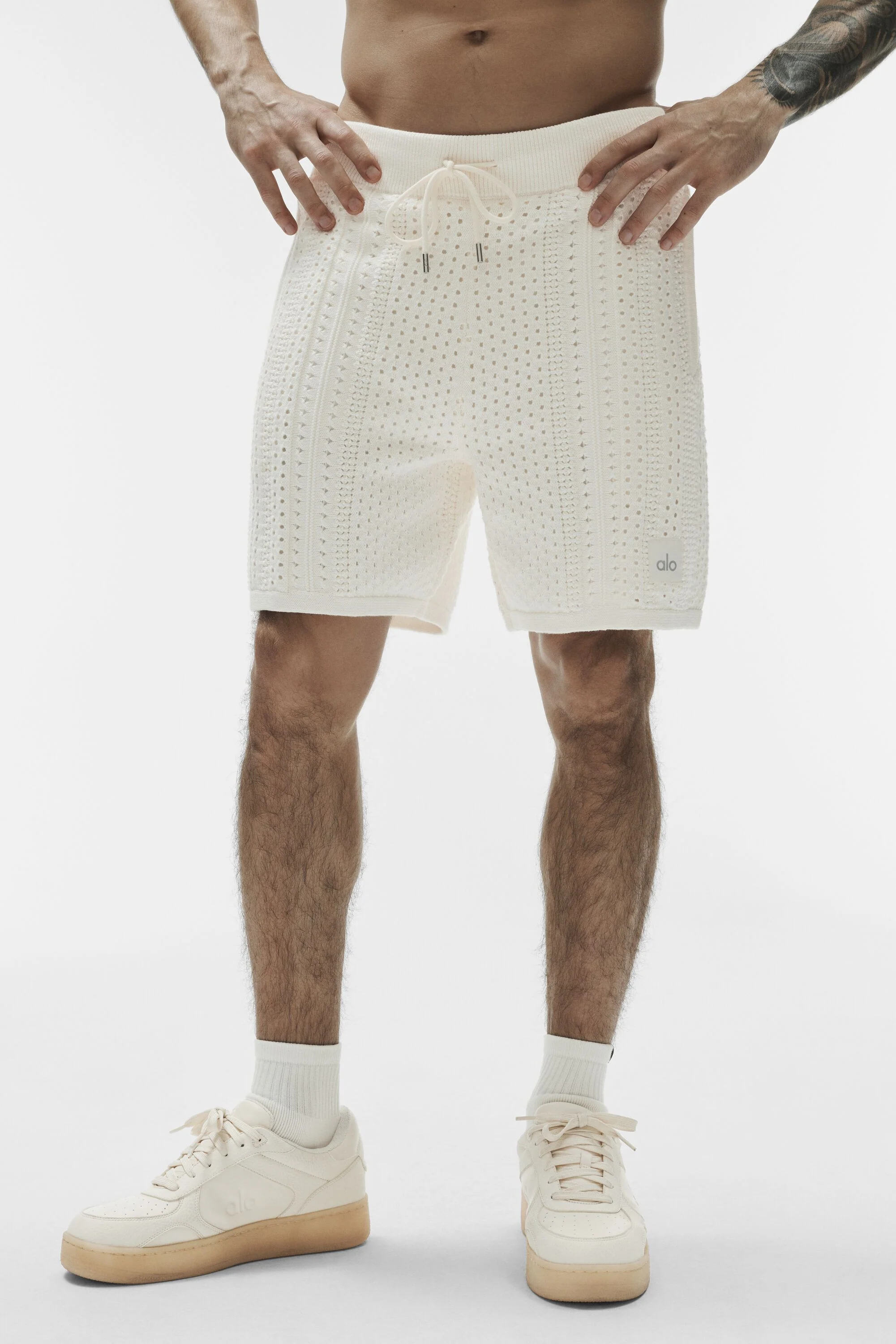 Alo Yoga 7" Coastline Knit-shorts til mænd i elfenben