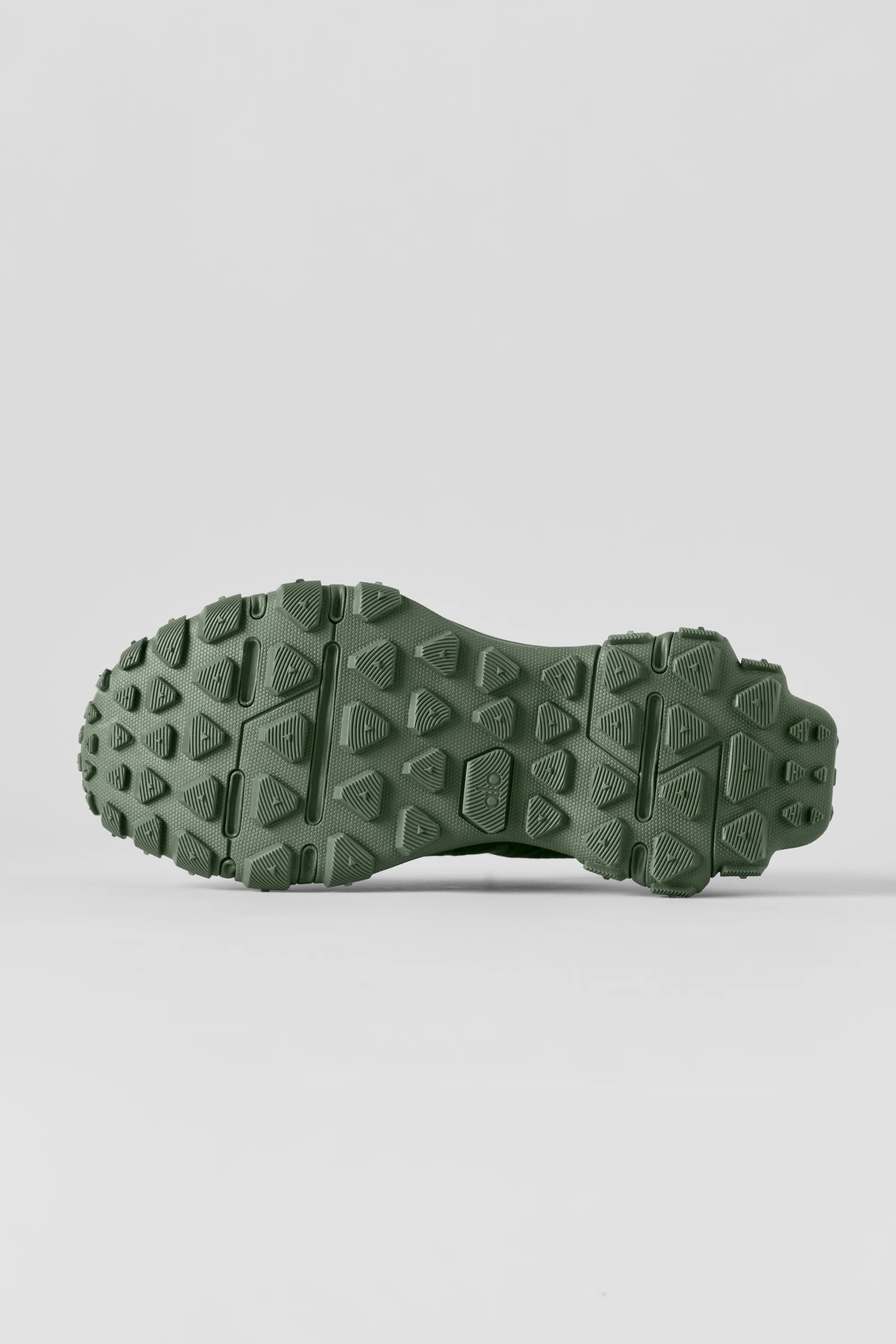 ALO Trail Unisex Performance Shoe in Bamboo Green