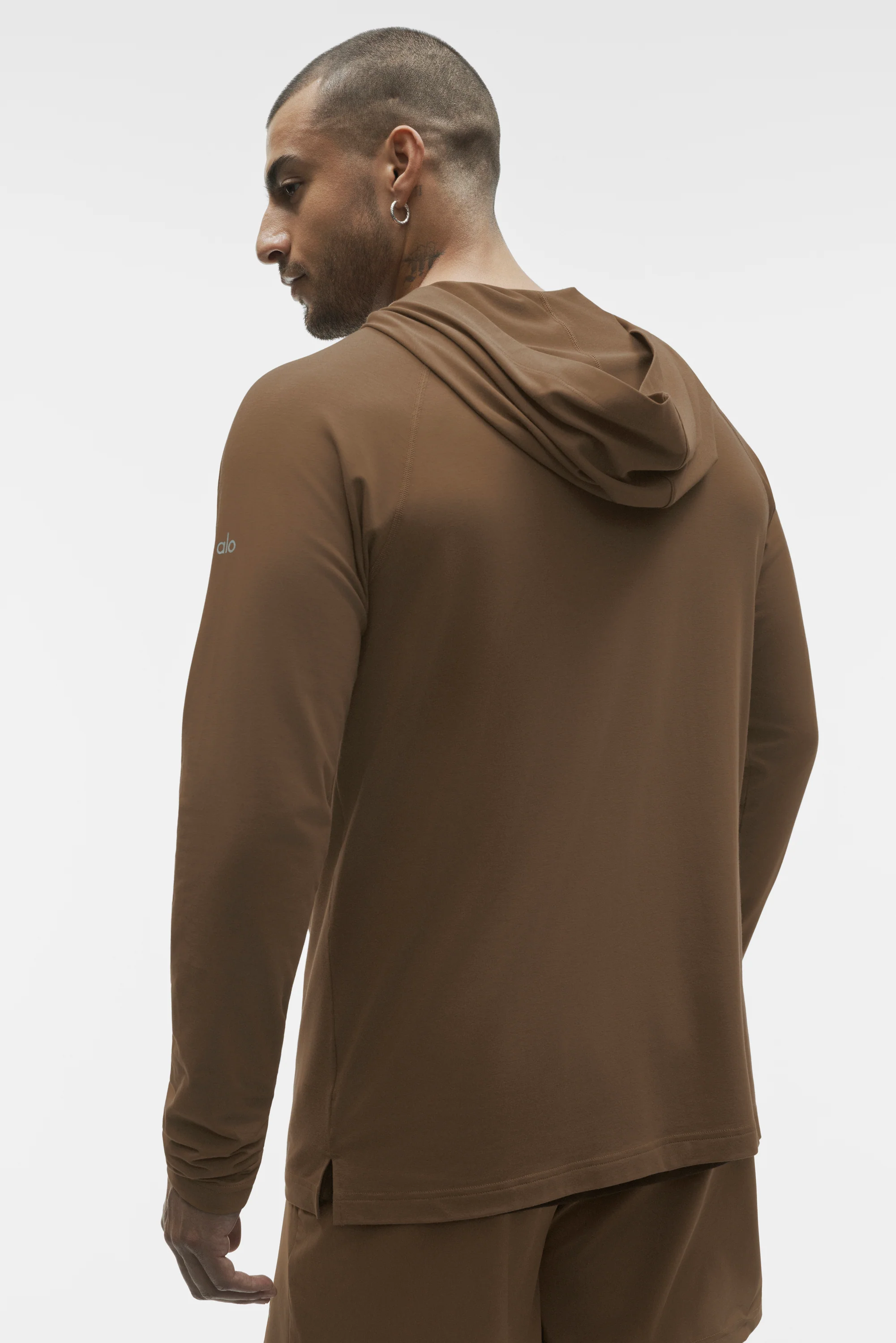 ALO Vapor Long Sleeve Hoodie in Java Brown