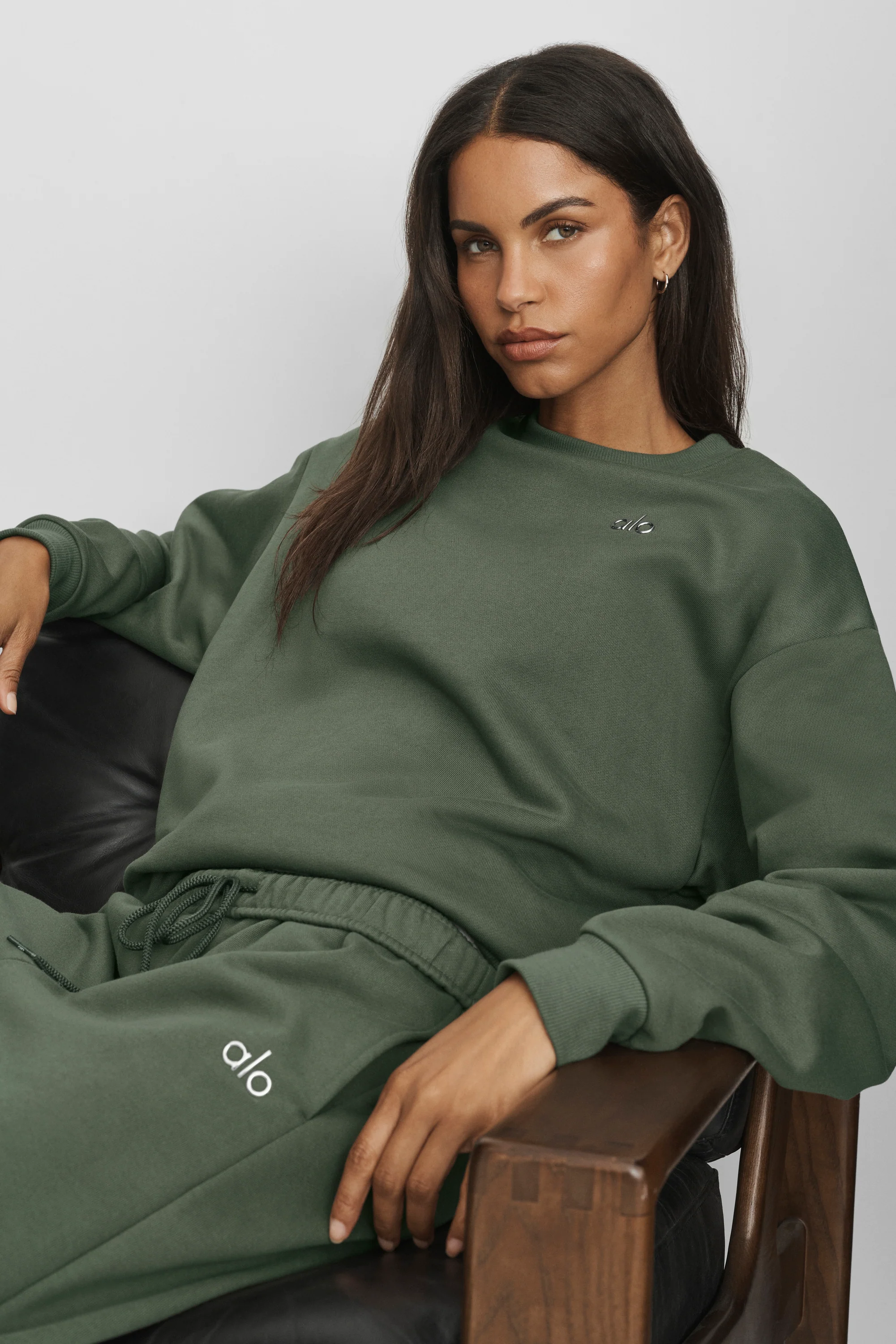 Accolade Crew Neck Pullover in Bamboo Green