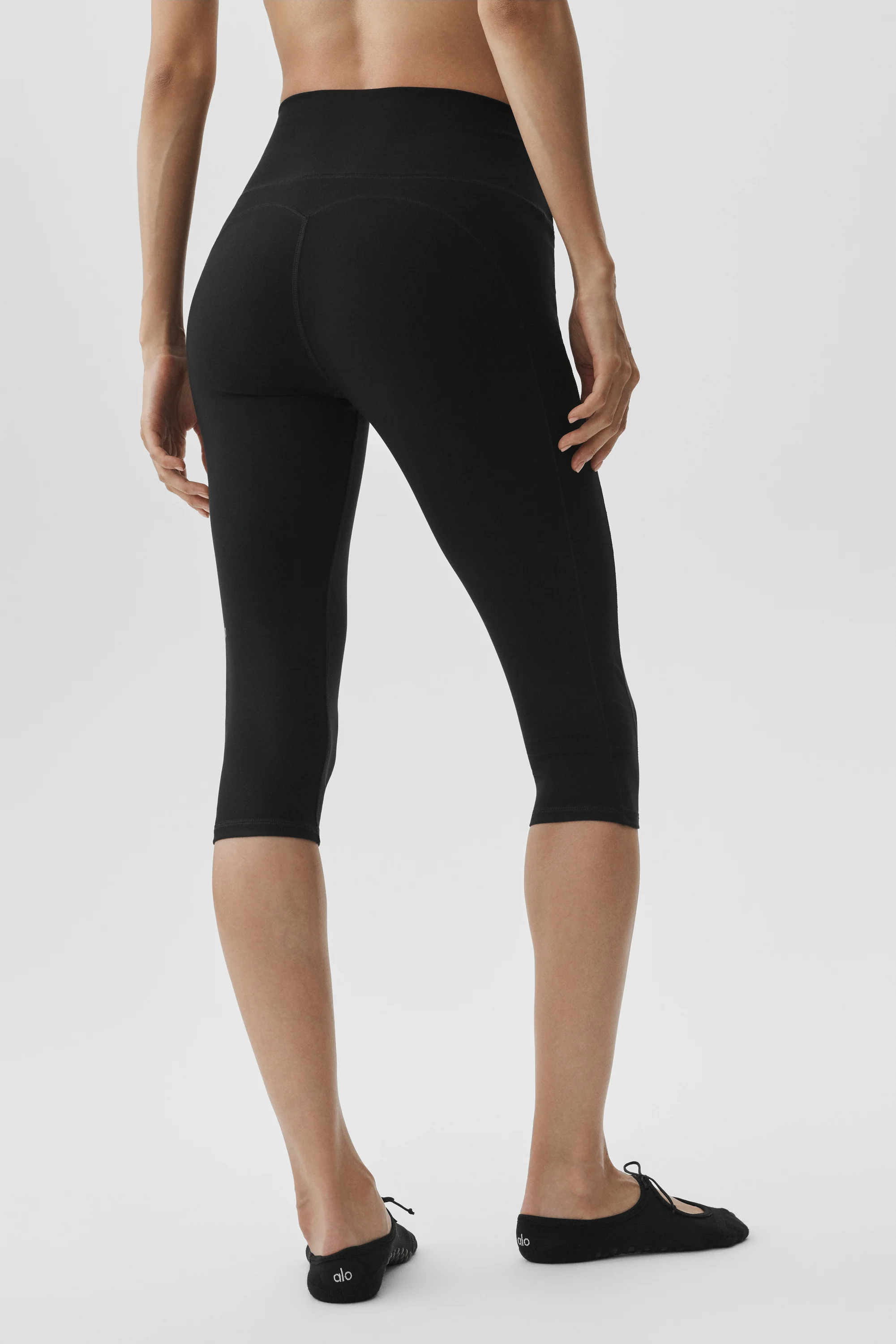 Alosoft High-Waist Intuition Capri Leggings i sort