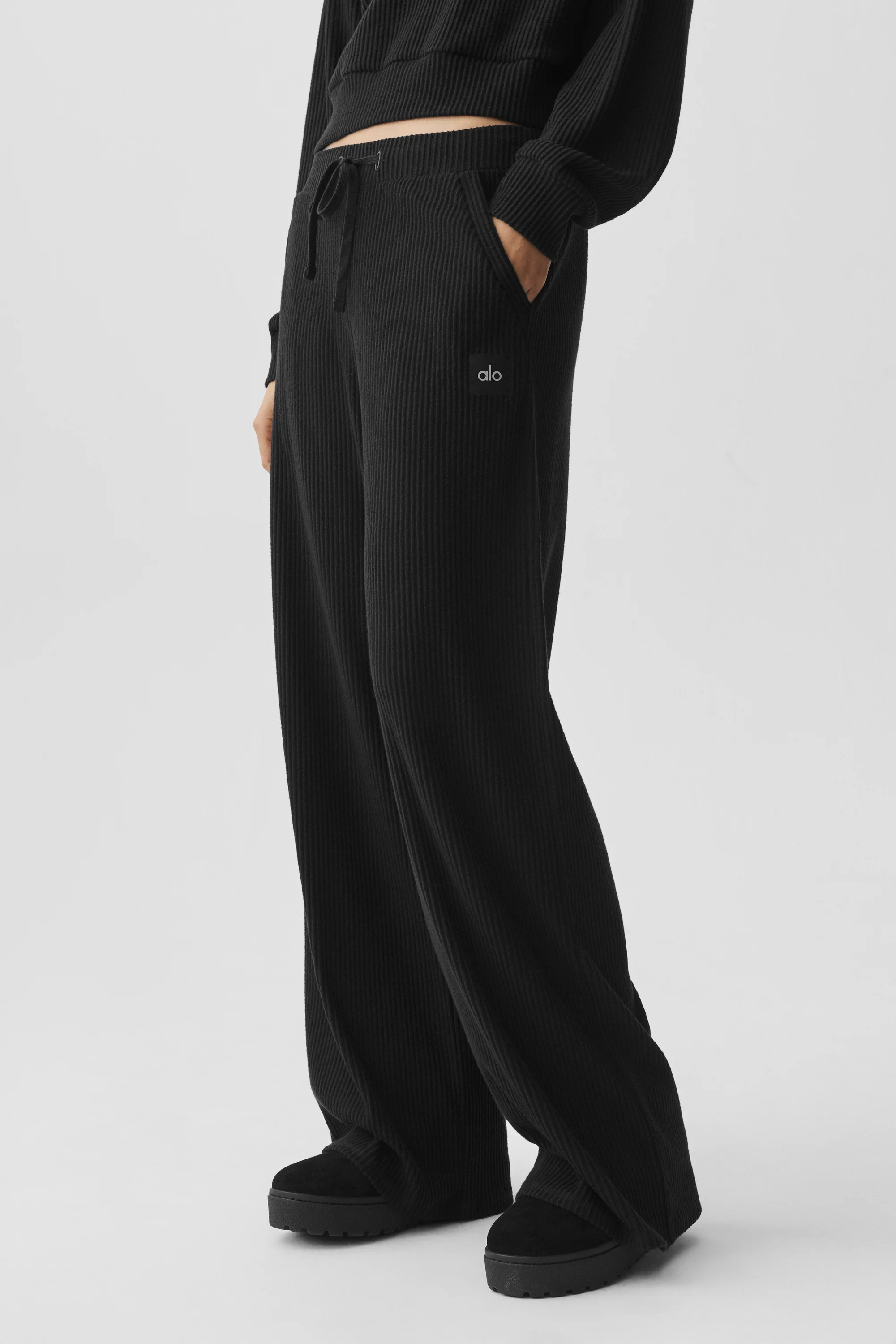 High-Rise Muse Wide Leg Pant in Black