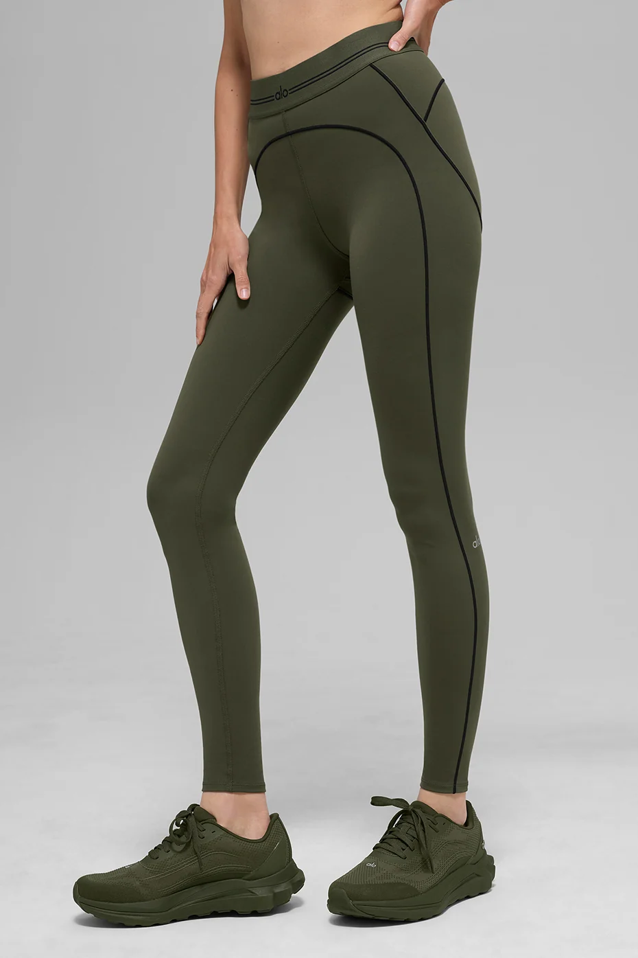 Airbrush High-Waist Heart Throb Legging in Green Olive and Black
