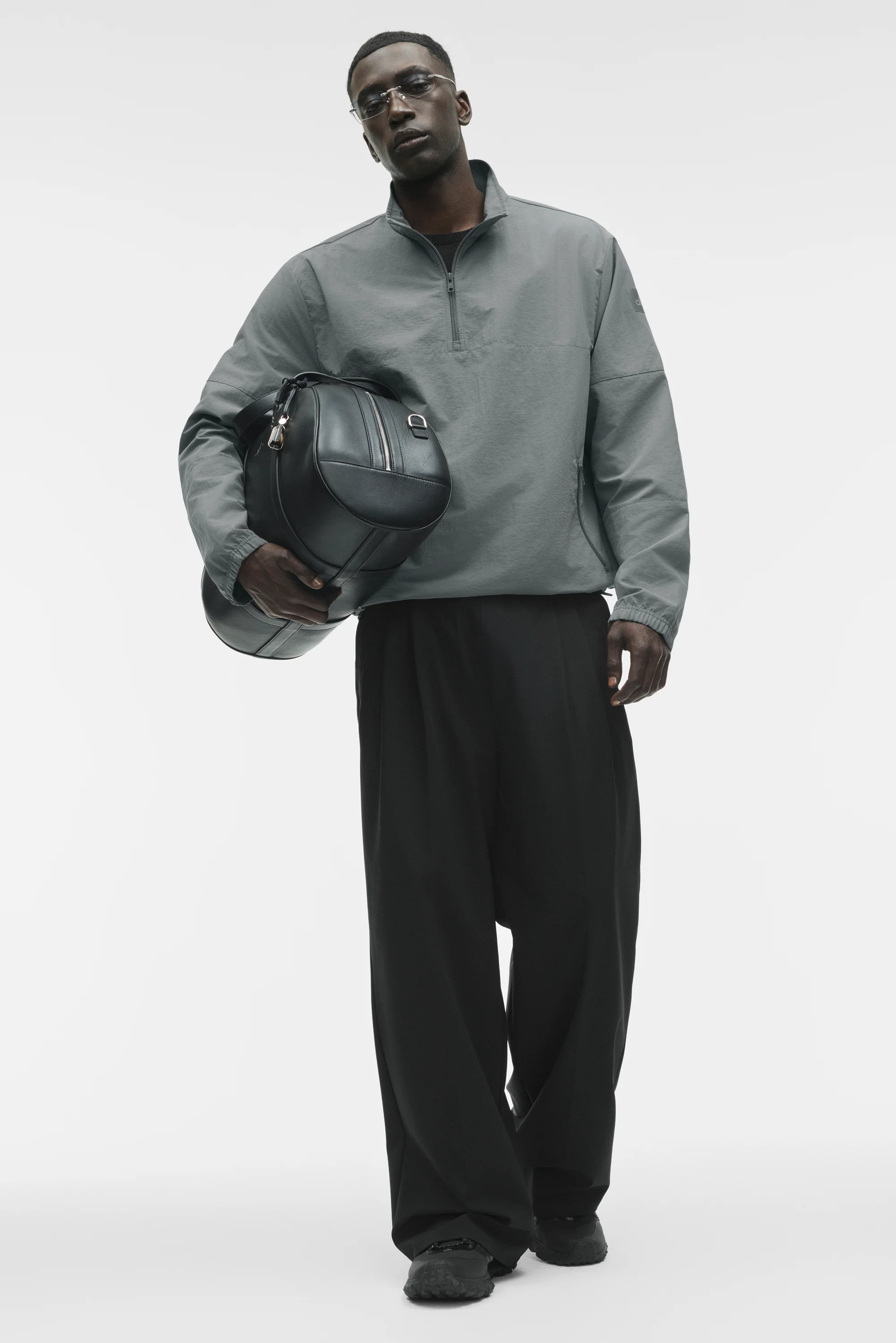 Light Weight Takeaway Track Pullover in Monument