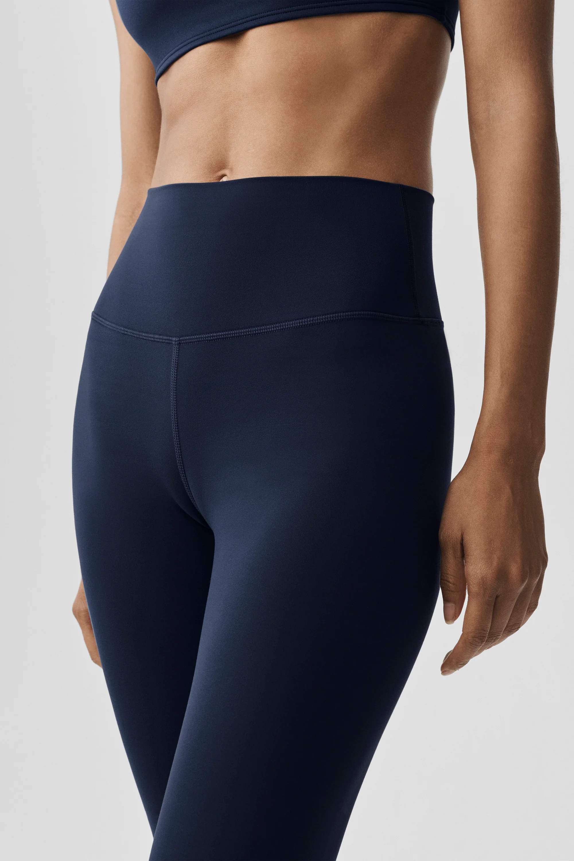 ALO Softsculpt High-Waist Legging in Navy