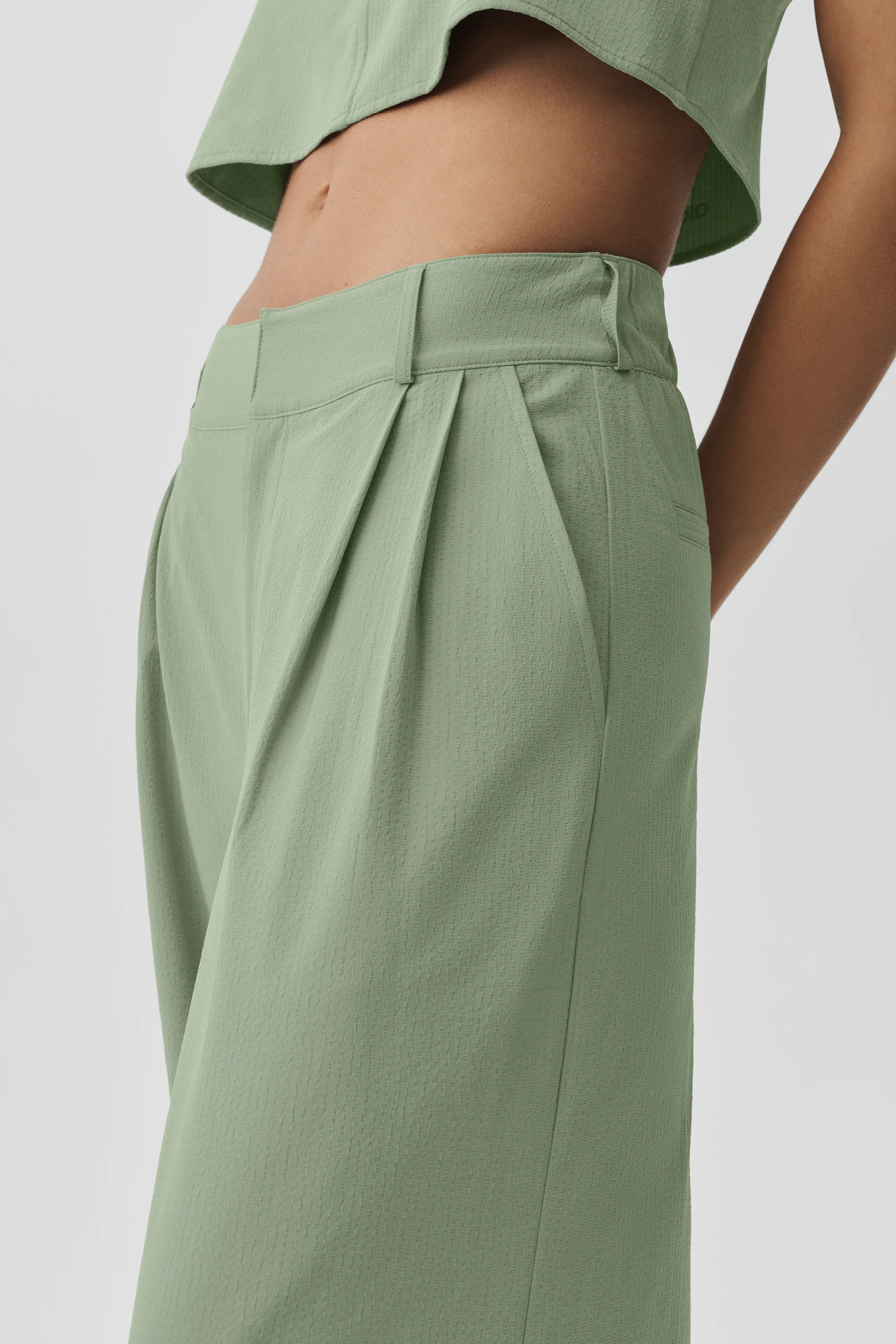 High-Waist Dreamscape Trouser in regulärer Länge in Dune Grass