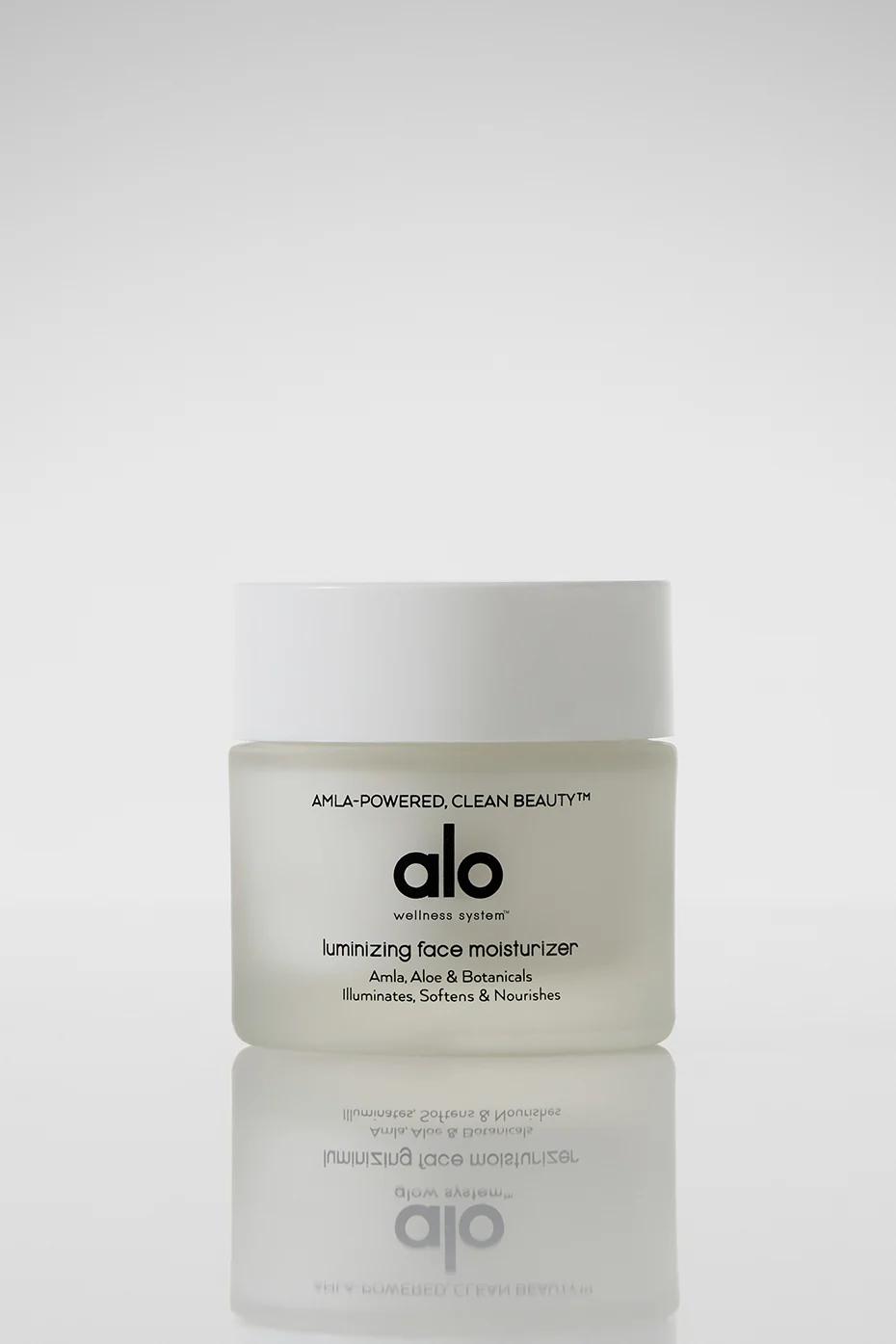 Luminizing Face Moisturizer for All-Day Glow