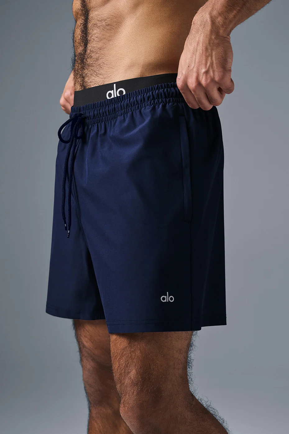 7 Inch Circuit Short in Navy with Zippered Pockets