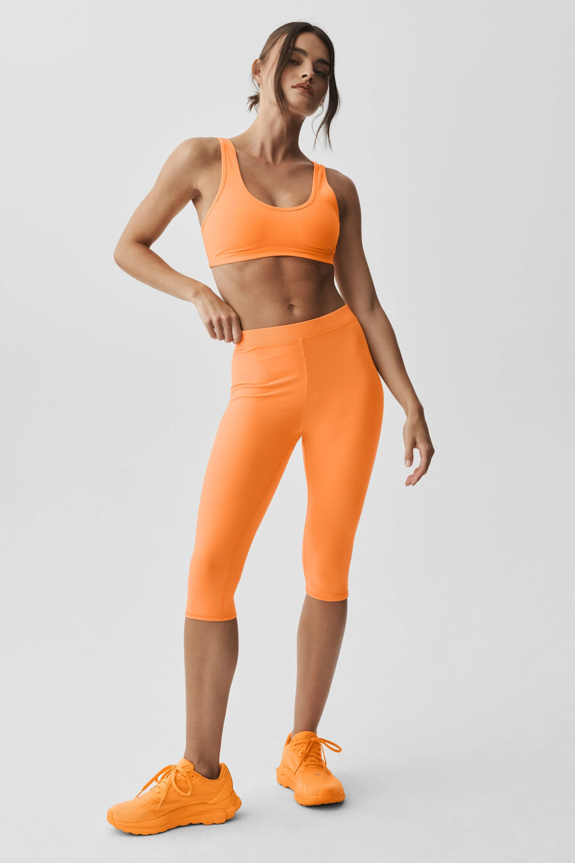 Alosoft Center Stage Bra i Satsuma Breeze med scoop-neck