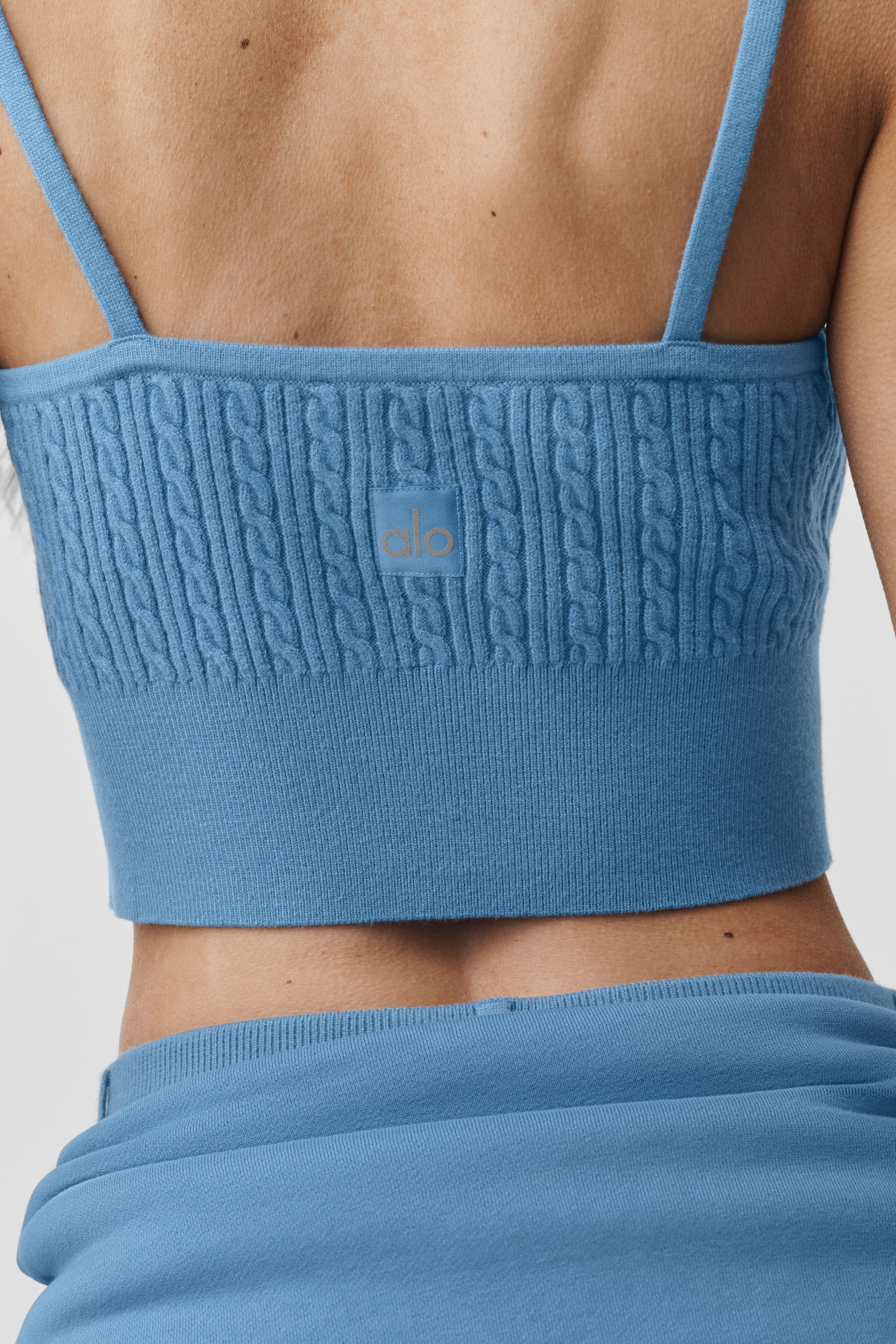 Mini Cable Strick-Tanktop in California Blue mit grober Zopfstrick-Textur