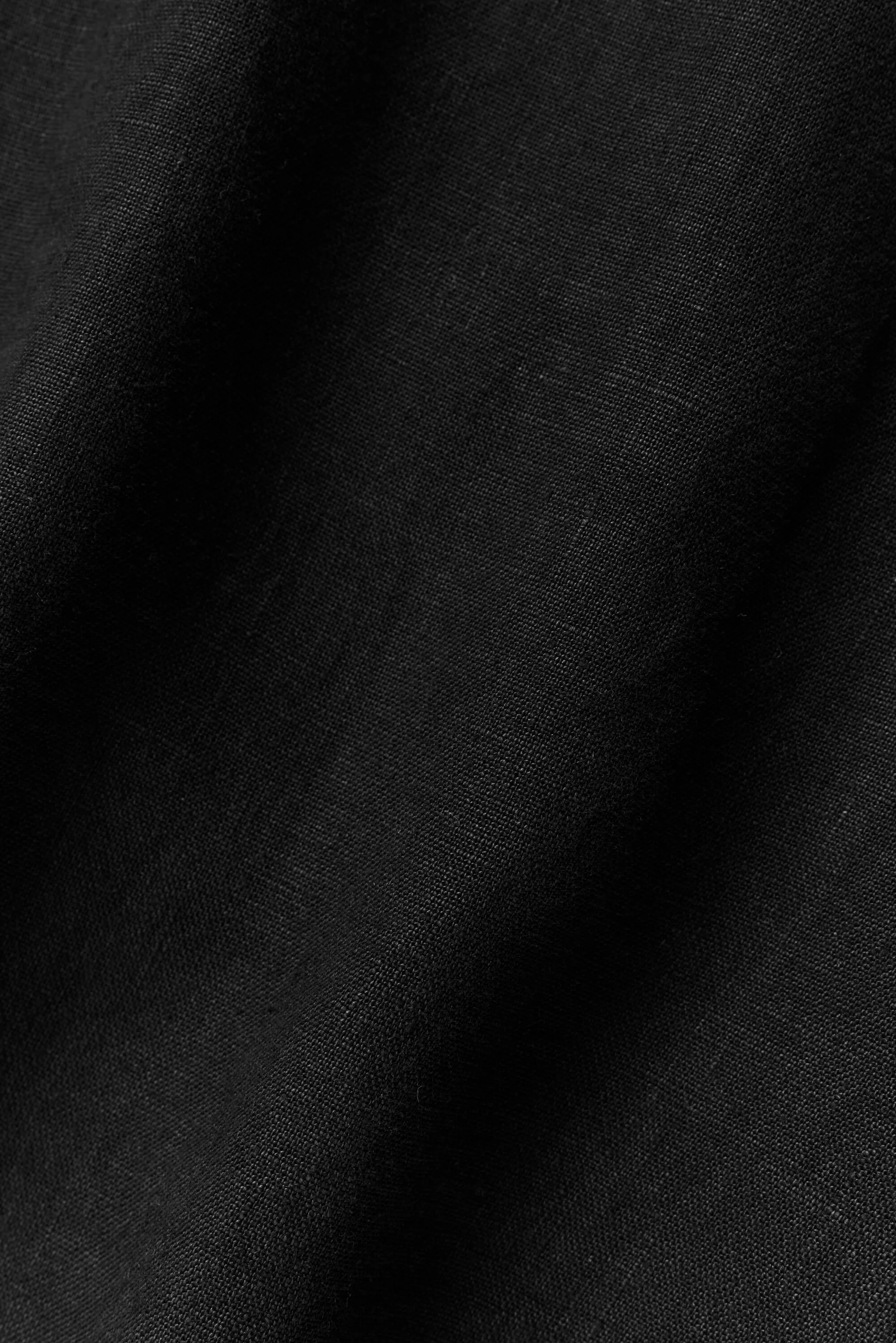 Chemise boutonnée à manches courtes Linen Days en noir, coupe boxy