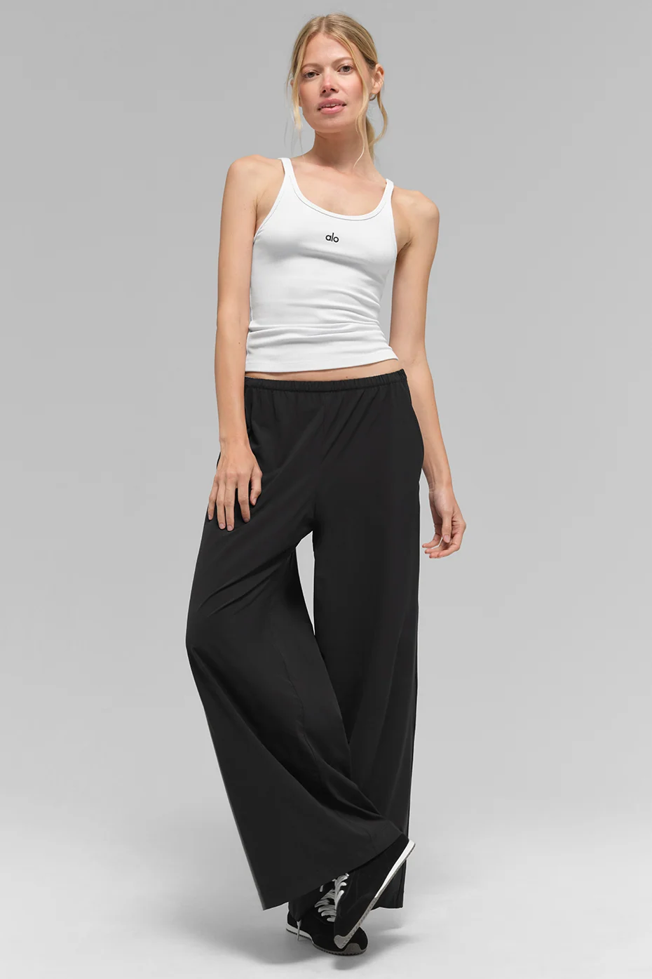 AloBreezy Wide Leg Pant Regular in Black with 30 Inch Inseam