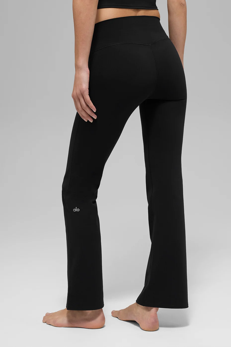 ALO Softsculpt High-Waist 7/8 Bootcut Legging in Black