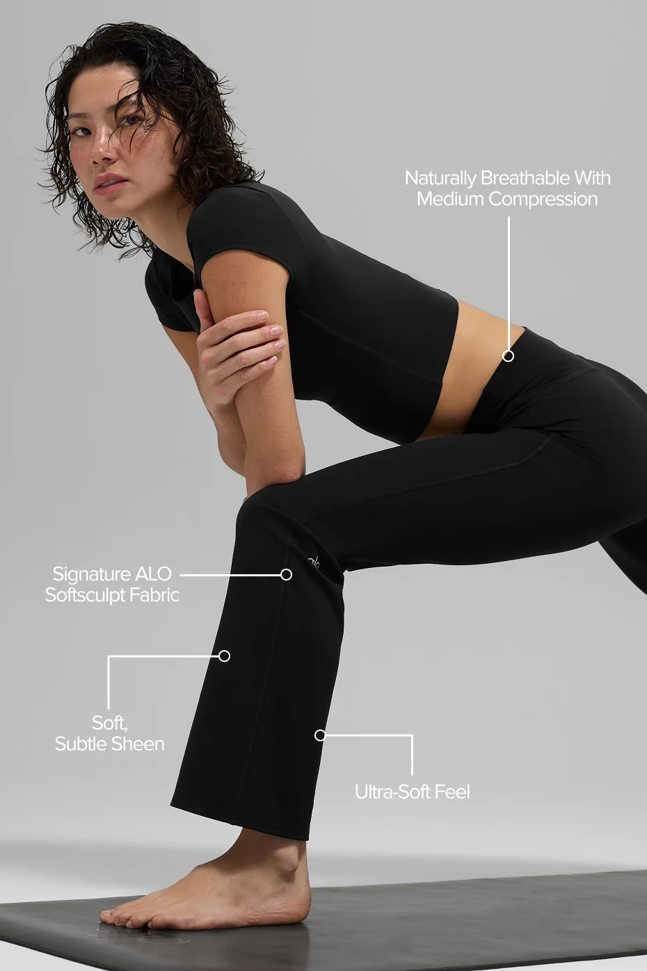 ALO Softsculpt High-Waist 7/8 Bootcut Legging in Black