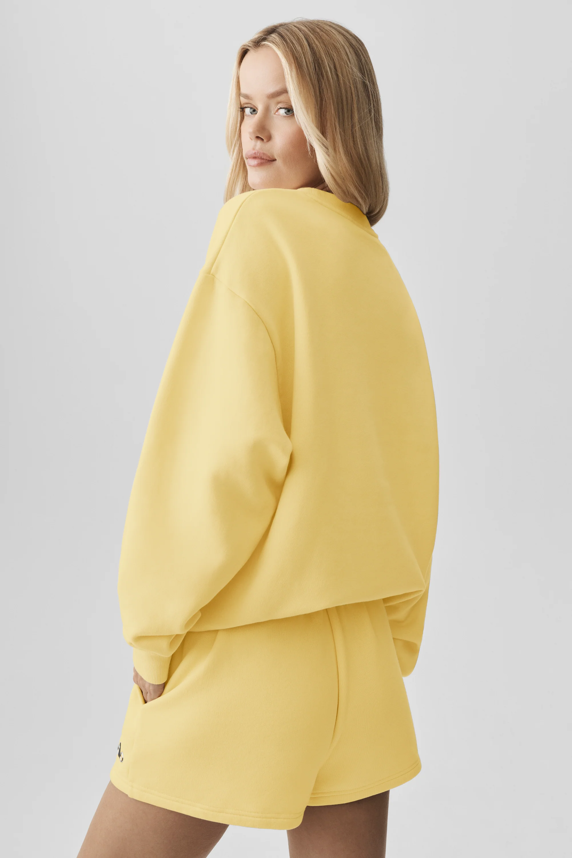 Pullover Accolade con girocollo in Warm Butter – French Terry di peso medio