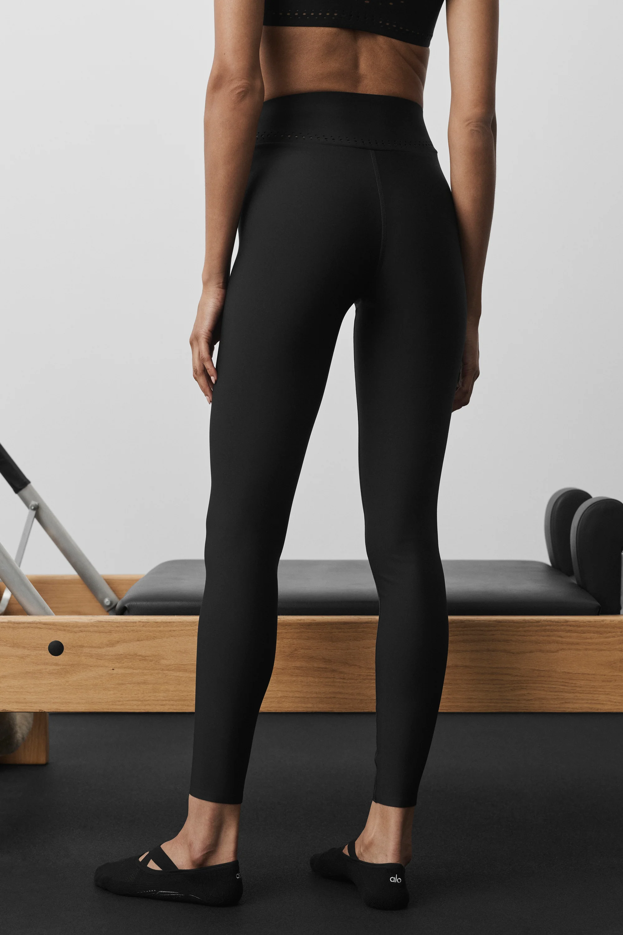 Airlift High-Waist Superstar Legging in Black