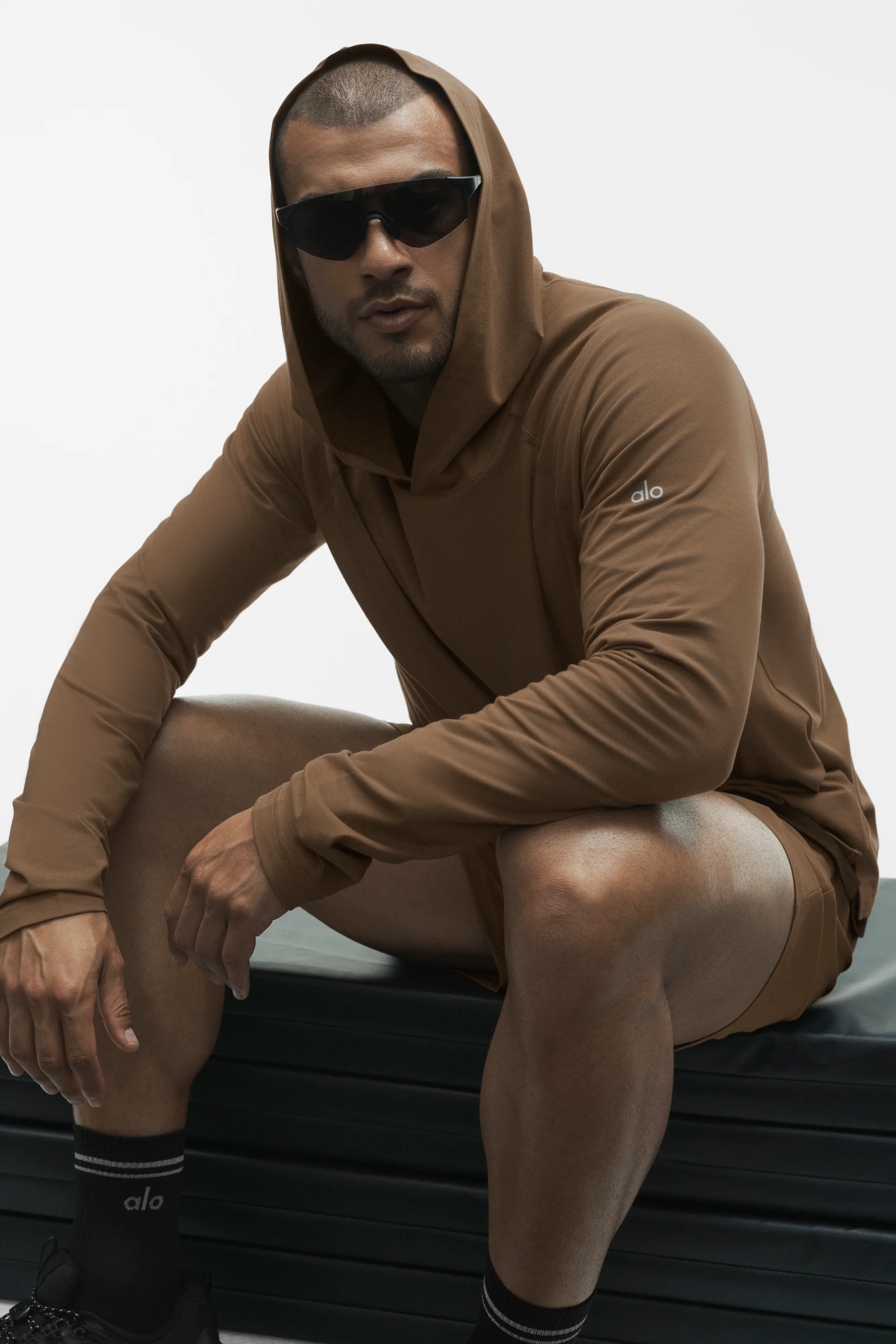 ALO Vapor Long Sleeve Hoodie in Java Brown