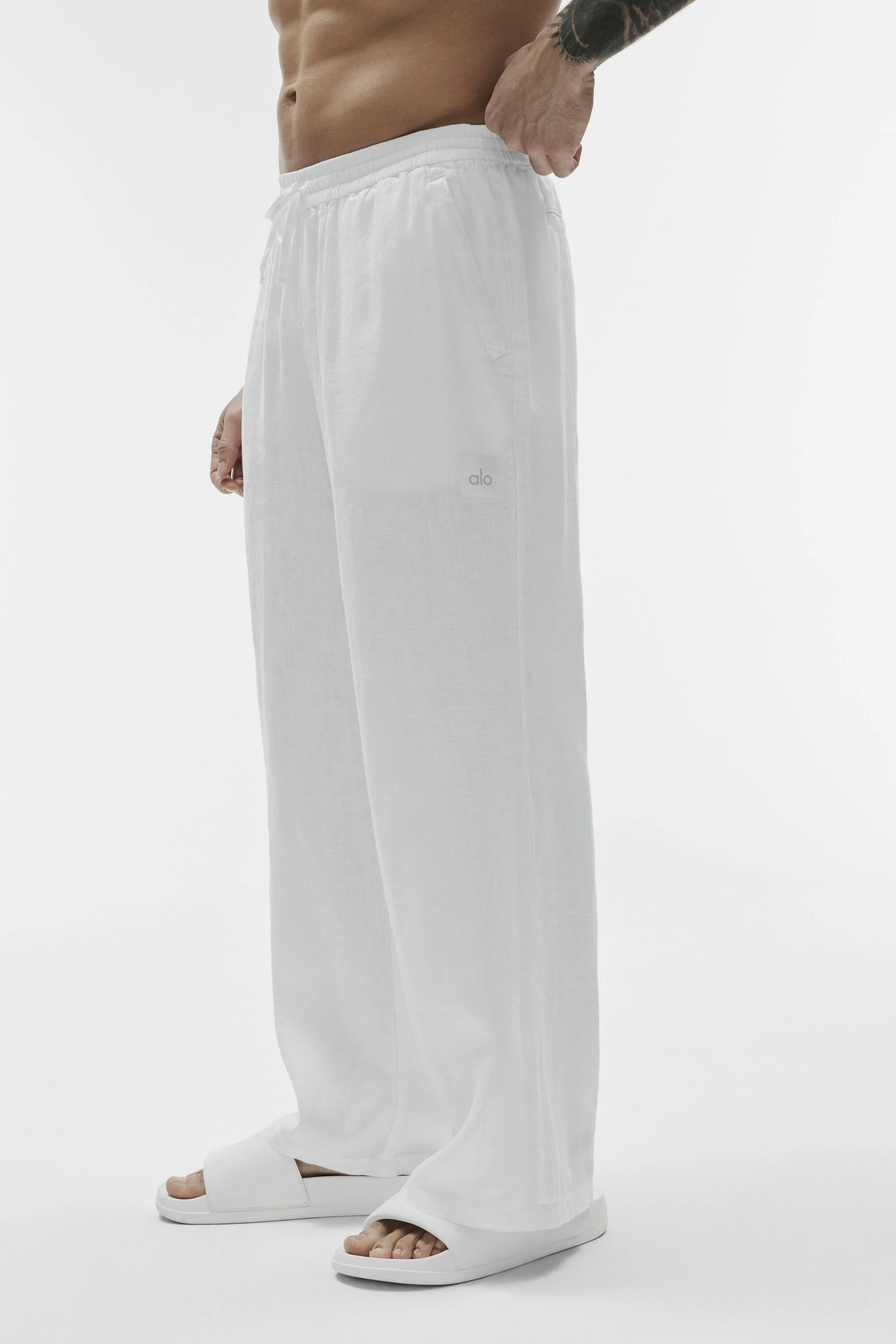 Pantalon droit en lin blanc pour les jours décontractés