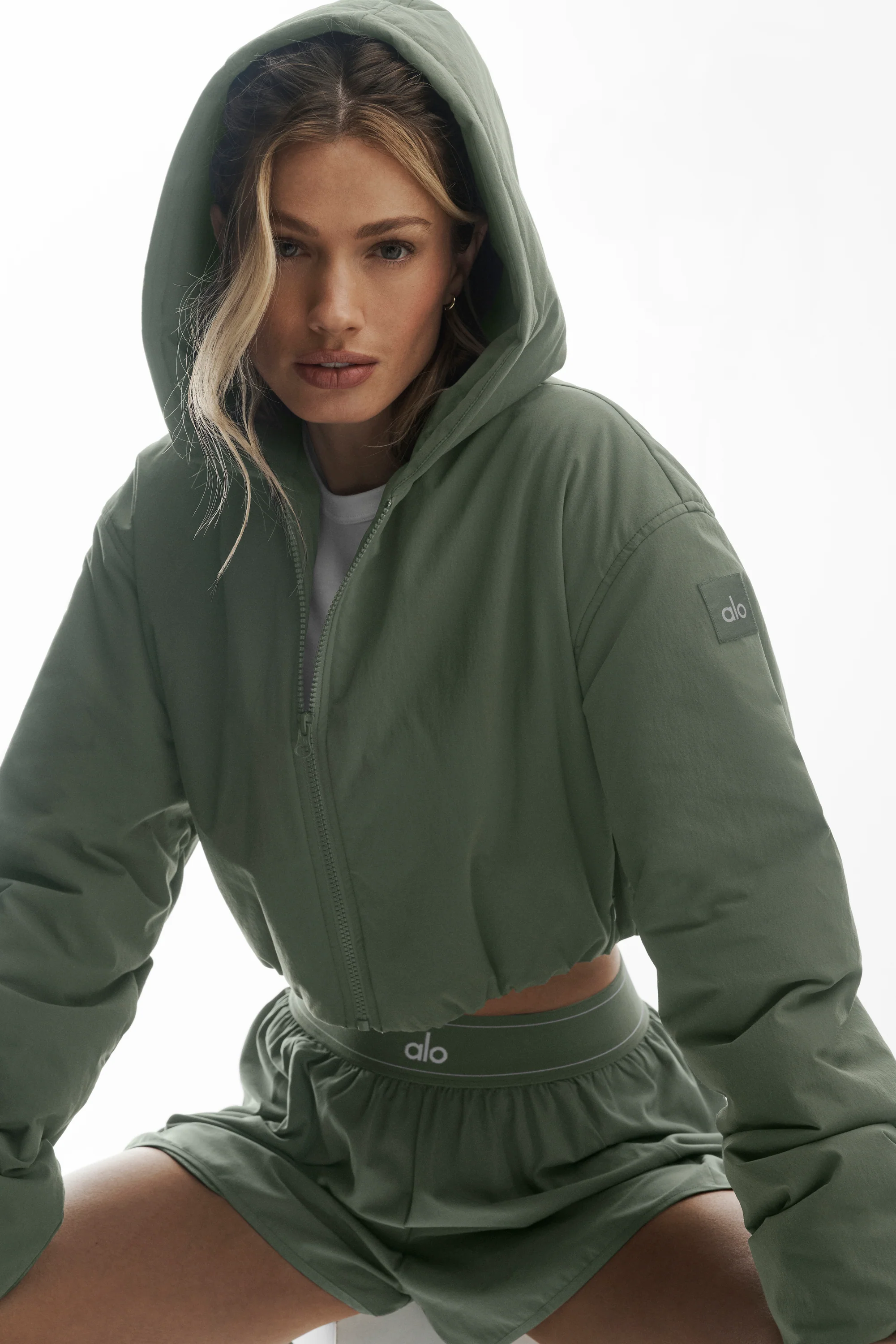 Kapuzenjacke „Cropped Mountain Peak Full-Zip“ in Bamboo Green