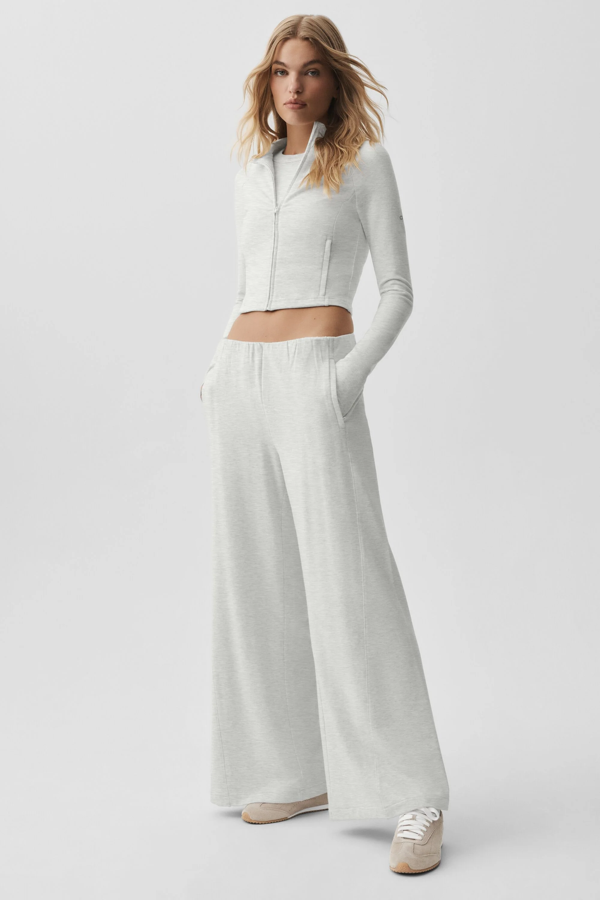 Sway On The Go Jacket in White Heather with Zippered Pockets