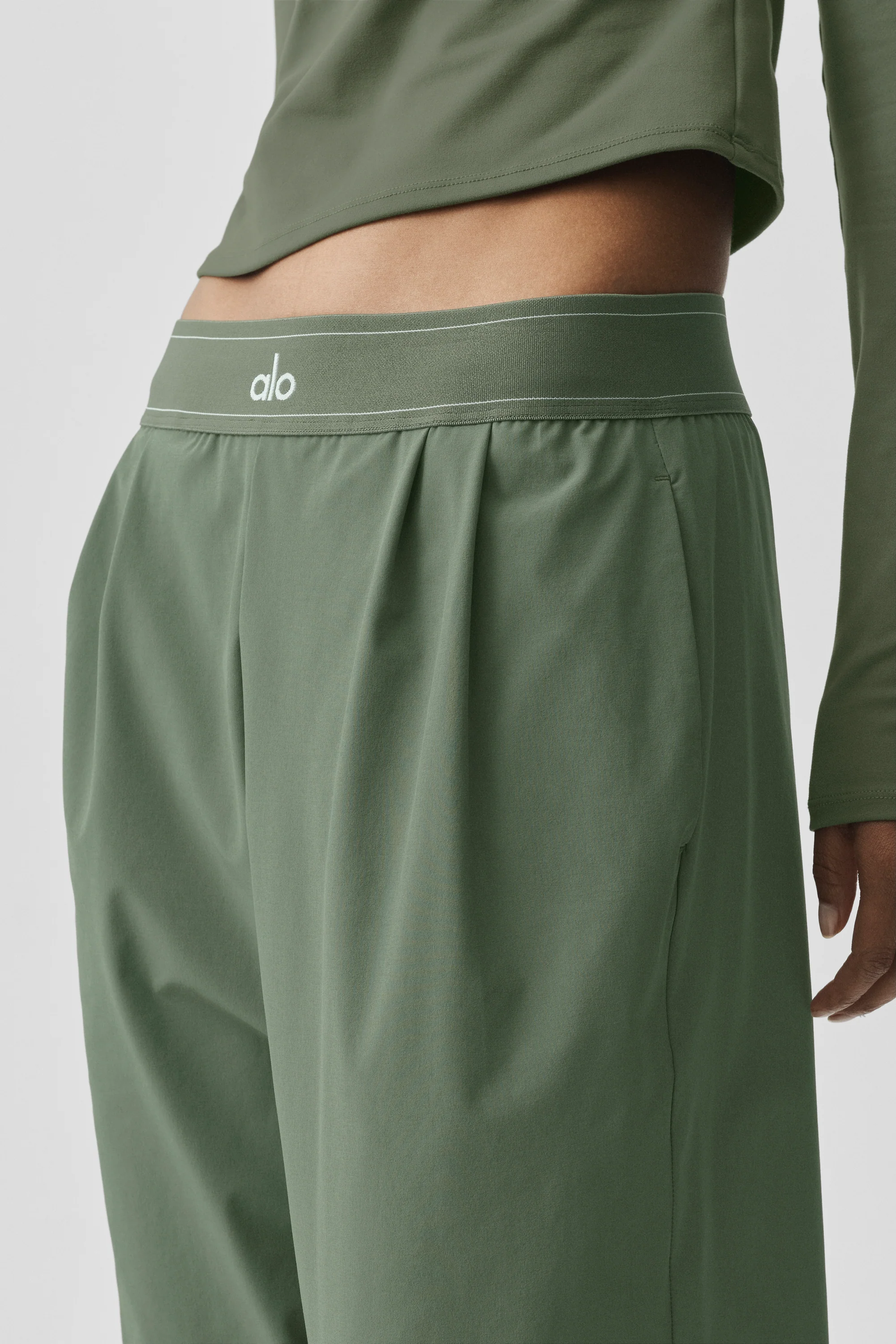 Pantalone Suit Up lunghezza regolare in Bamboo Green